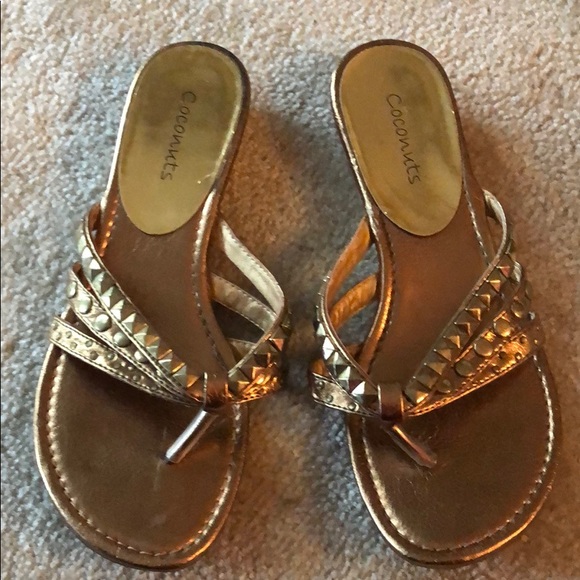 Bronze flip flops with studs . size 7 - Picture 3 of 7